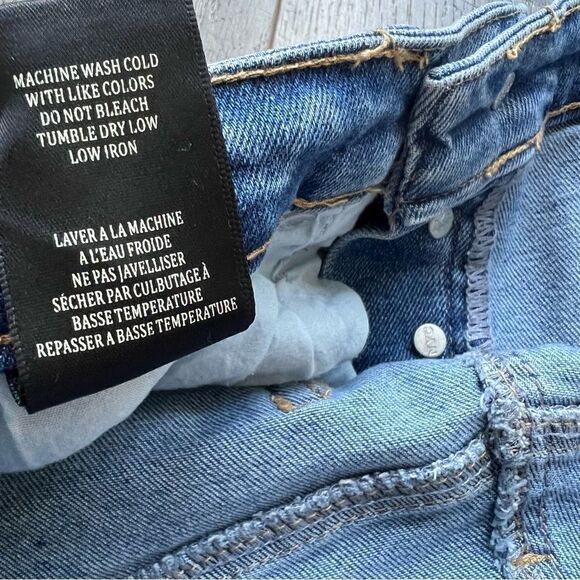 Blank NYC The Barrow Vintage High Rise Short Button Fly Distressed Denim Size 28 - Picture 8 of 12
